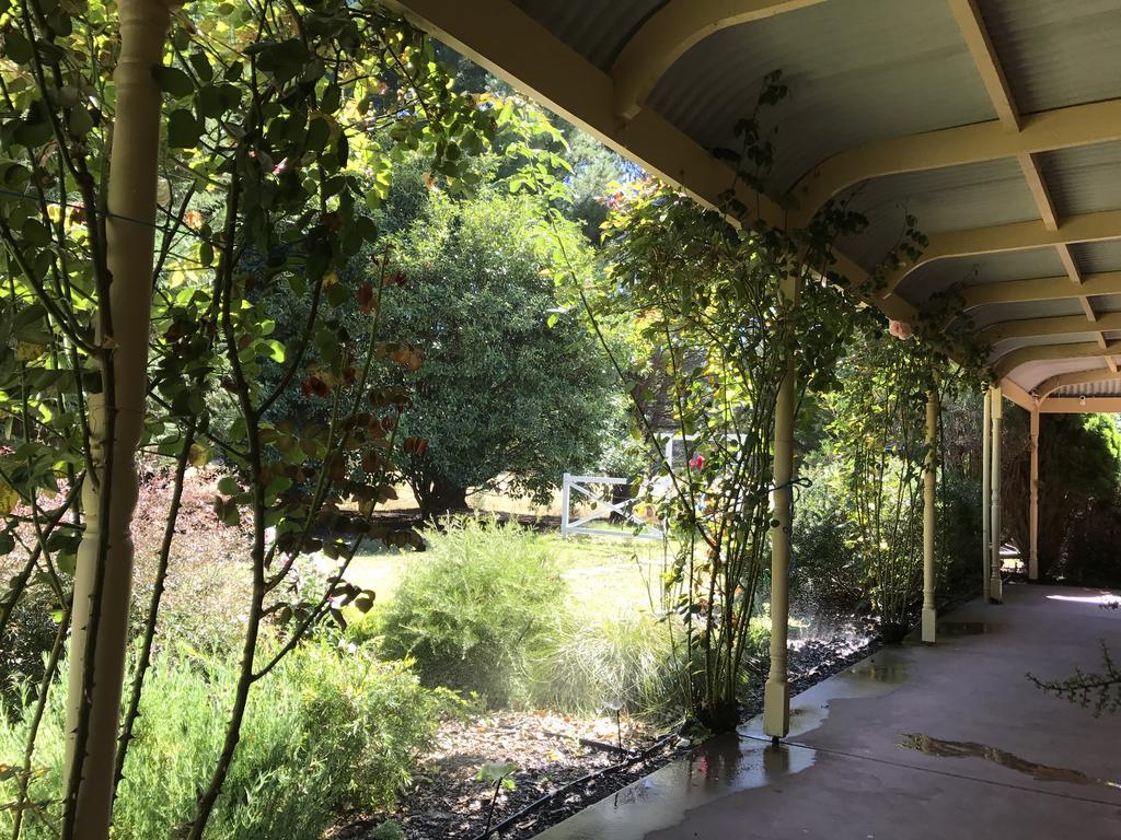 Helen'S Homestead Enfield 外观 照片