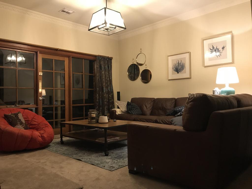 Helen'S Homestead Enfield 外观 照片